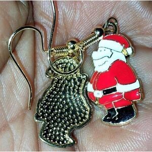 Super cute festive holiday earrings santa